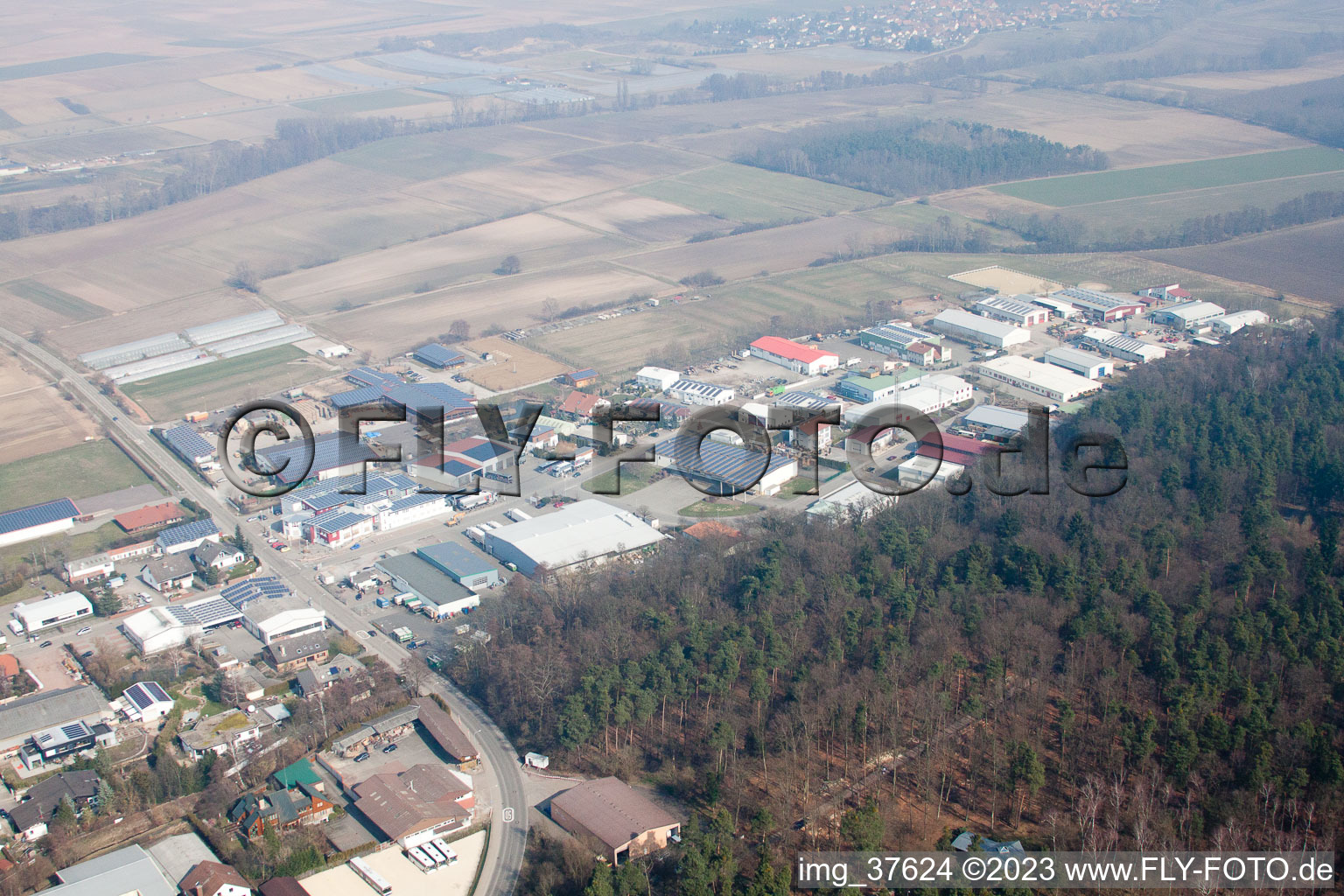 Vue aérienne de Zone industrielle de Gäxwald à le quartier Herxheim in Herxheim bei Landau dans le département Rhénanie-Palatinat, Allemagne