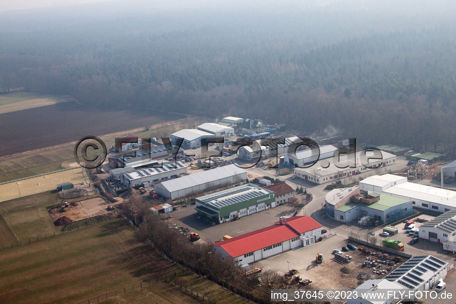 Zone industrielle de Gäxwald à le quartier Herxheim in Herxheim bei Landau dans le département Rhénanie-Palatinat, Allemagne depuis l'avion