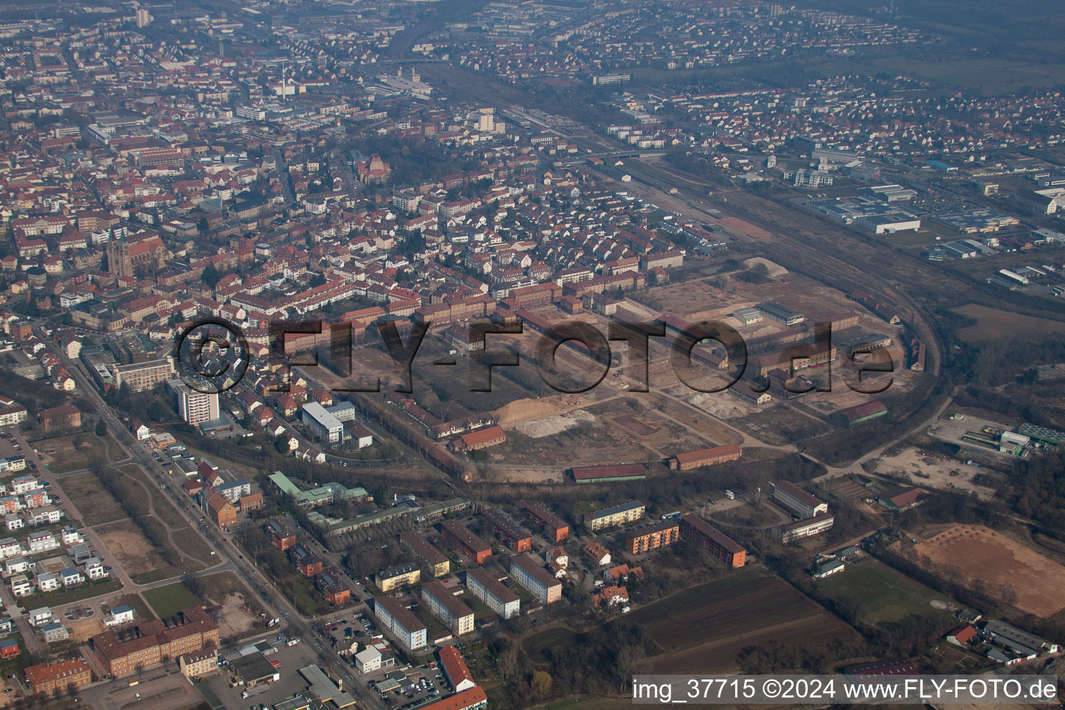 Vue aérienne de Zone de transformation Cornichonstr à Landau in der Pfalz dans le département Rhénanie-Palatinat, Allemagne