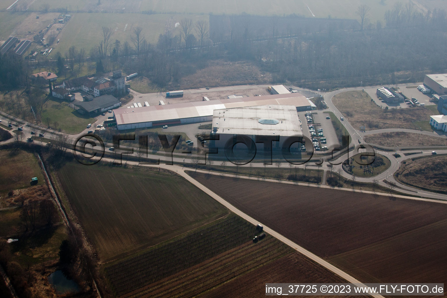 Vue aérienne de Parc industriel de l'Ouest à le quartier Herxheim in Herxheim bei Landau dans le département Rhénanie-Palatinat, Allemagne