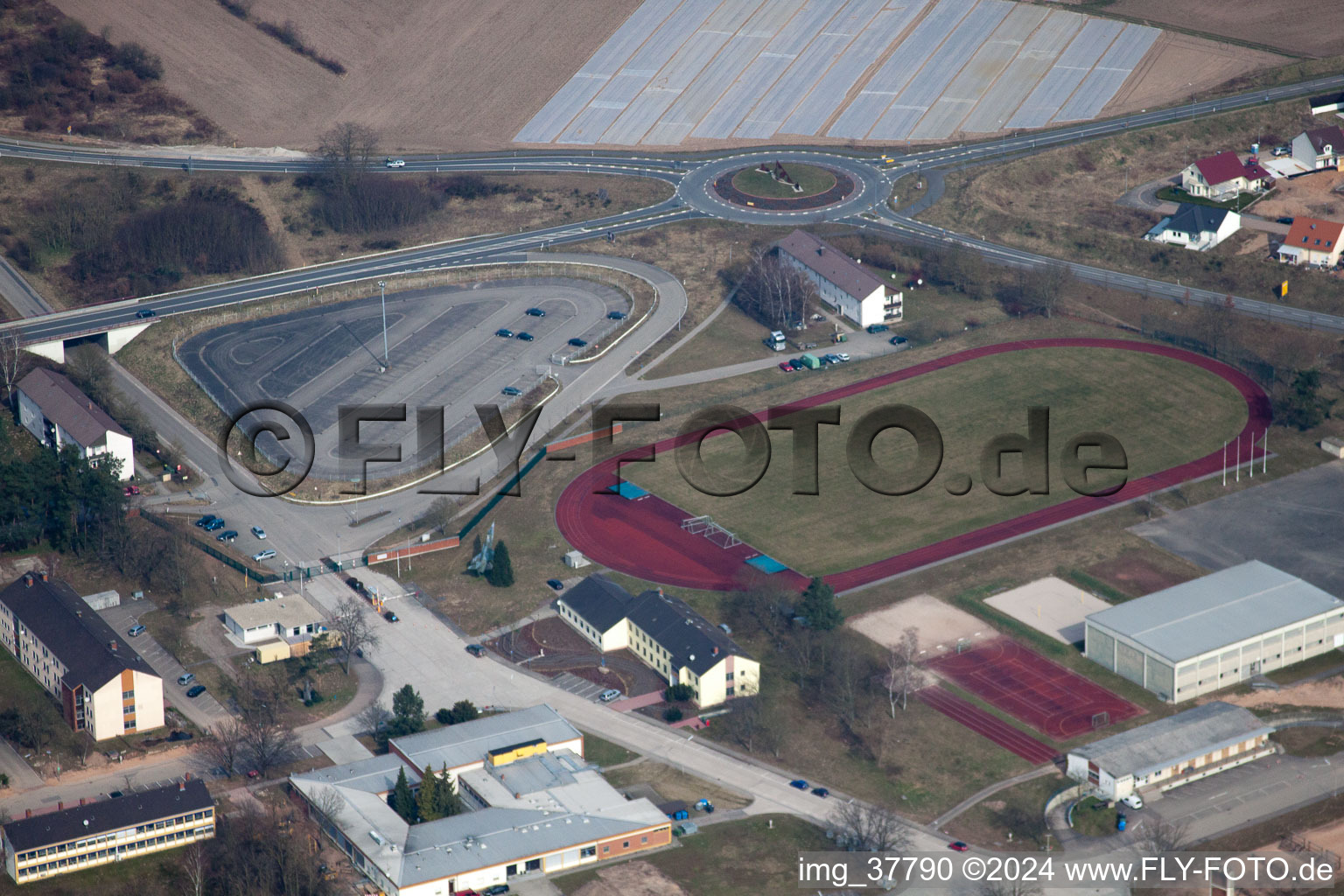 Quartier Sondernheim in Germersheim dans le département Rhénanie-Palatinat, Allemagne depuis l'avion