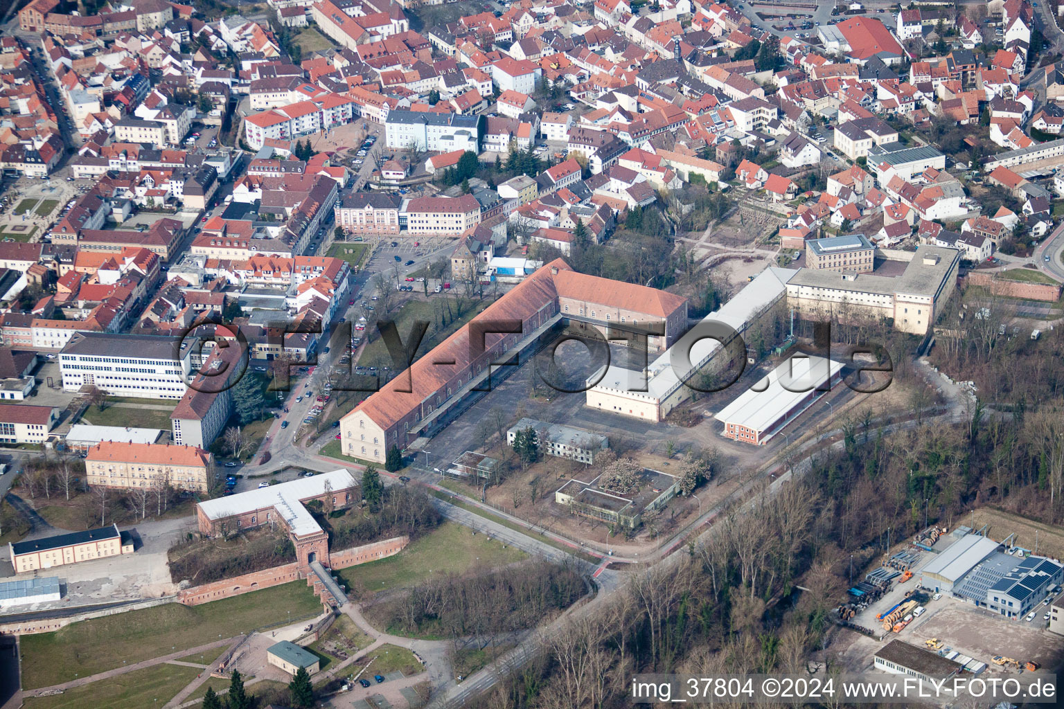 Germersheim dans le département Rhénanie-Palatinat, Allemagne d'en haut