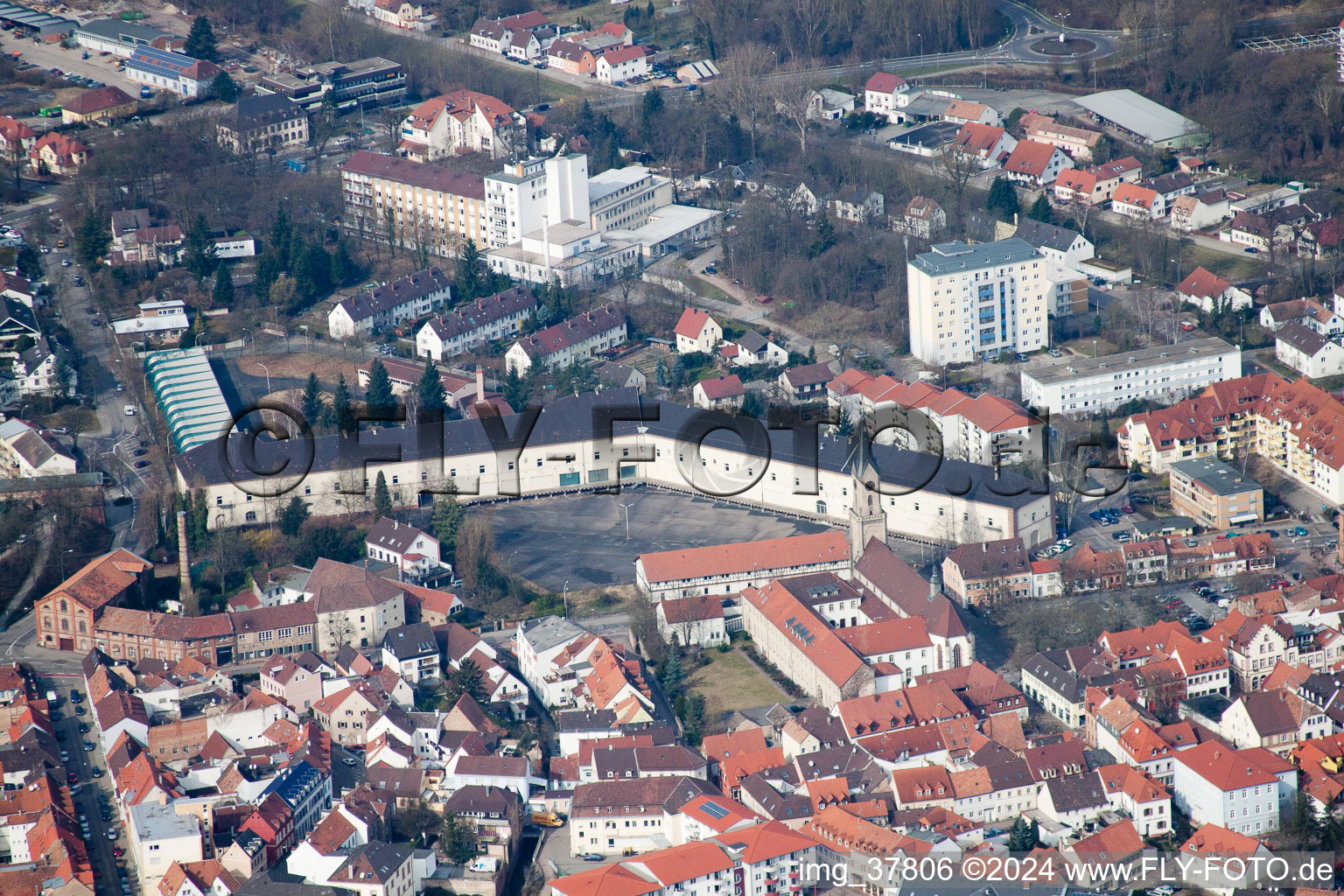 Germersheim dans le département Rhénanie-Palatinat, Allemagne vue d'en haut