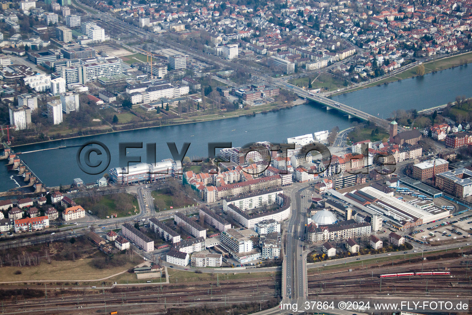 Vue aérienne de Vangerowstrasse à le quartier Bergheim in Heidelberg dans le département Bade-Wurtemberg, Allemagne