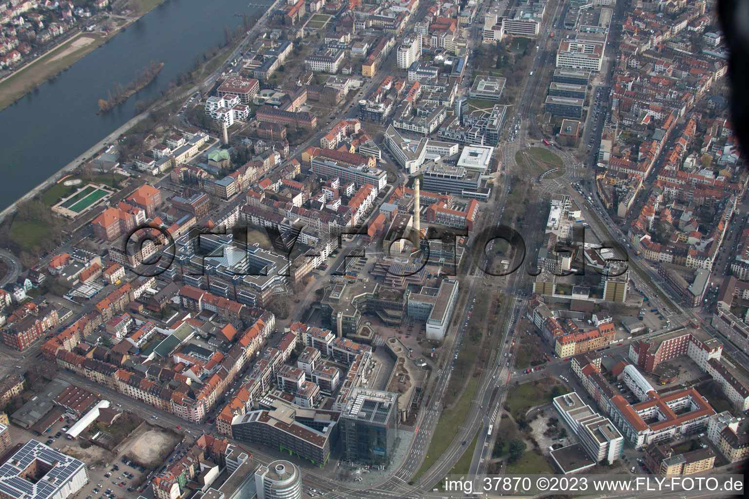 Vue aérienne de Complexe électoral à le quartier Bergheim in Heidelberg dans le département Bade-Wurtemberg, Allemagne