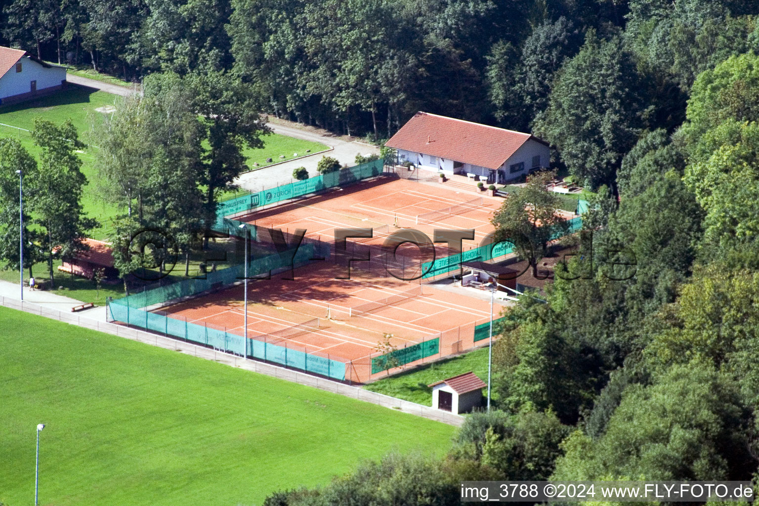 Vue aérienne de Club de tennis à Winden dans le département Rhénanie-Palatinat, Allemagne