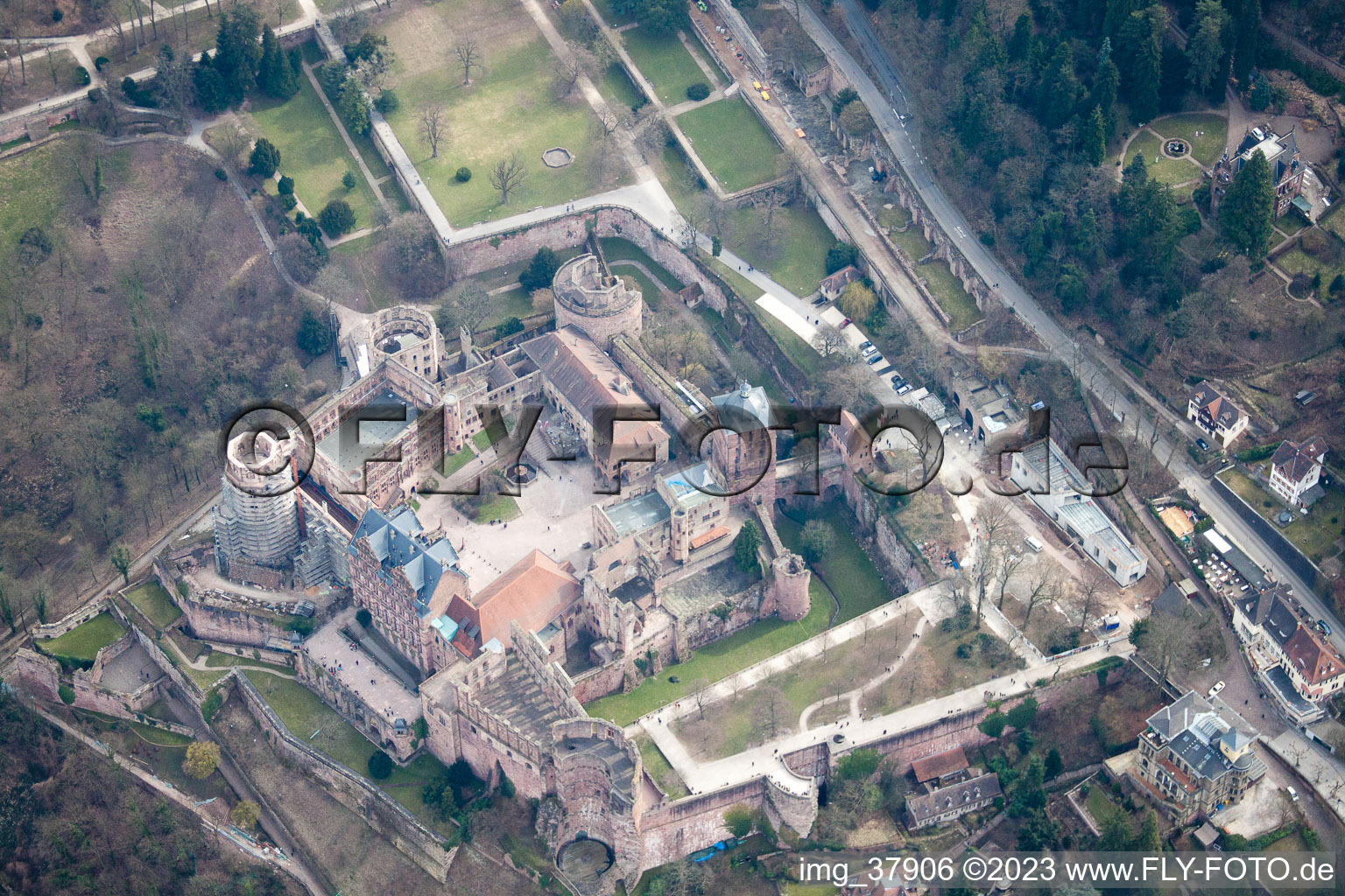 Vue aérienne de Jardin du château à le quartier Kernaltstadt in Heidelberg dans le département Bade-Wurtemberg, Allemagne
