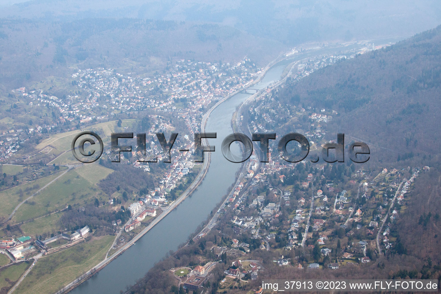 Vue aérienne de Quartier Schlierbach in Heidelberg dans le département Bade-Wurtemberg, Allemagne