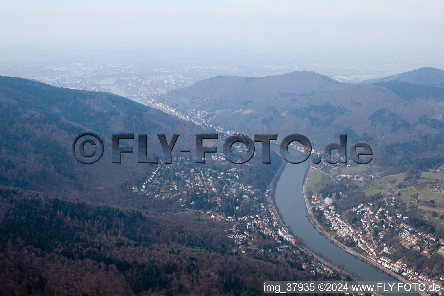 Quartier Ziegelhausen in Heidelberg dans le département Bade-Wurtemberg, Allemagne vue d'en haut