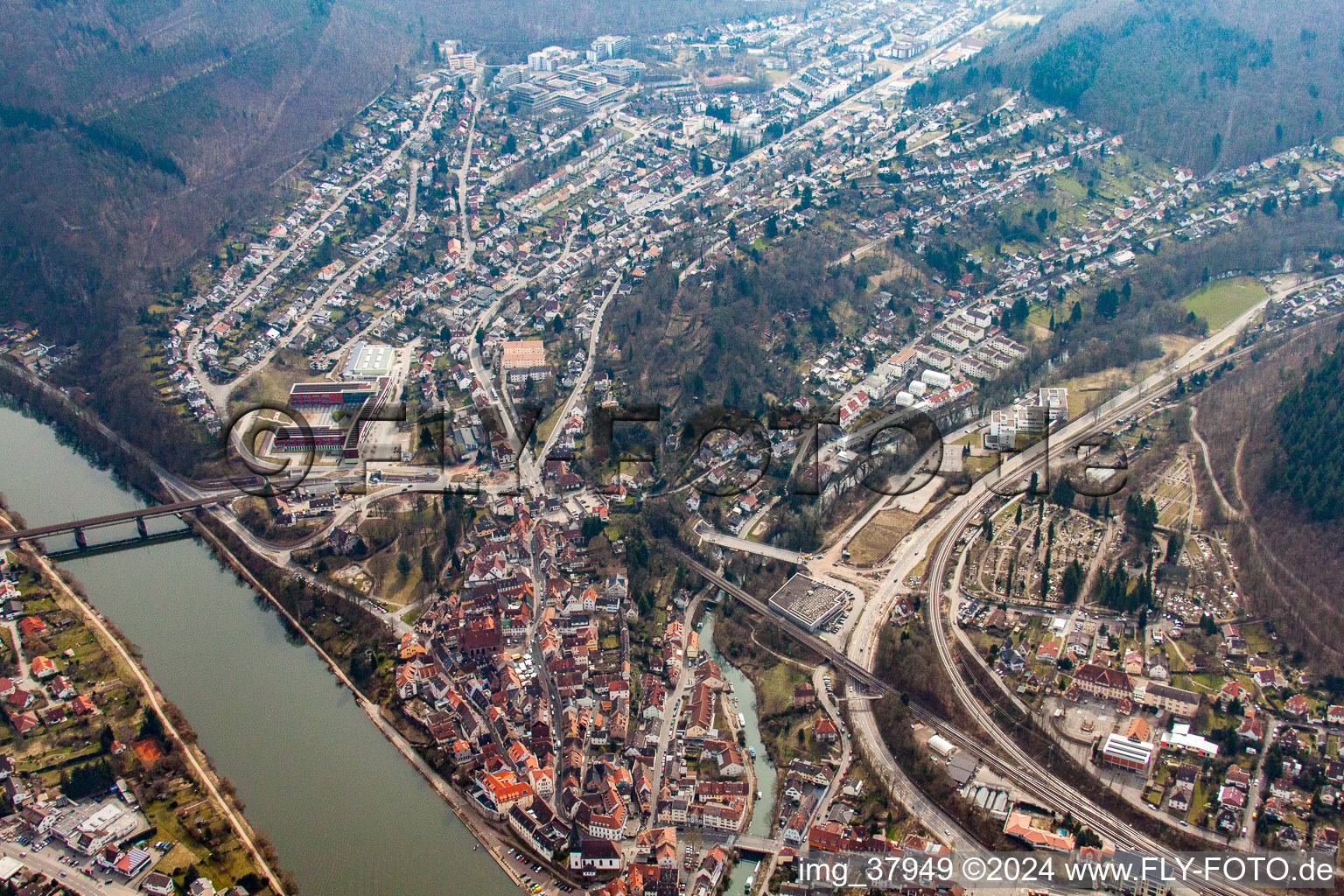 Vue aérienne de Vieille ville à Neckargemünd dans le département Bade-Wurtemberg, Allemagne