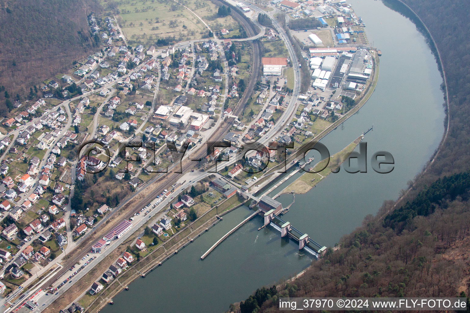 Photographie aérienne de Neckarsteinach dans le département Hesse, Allemagne