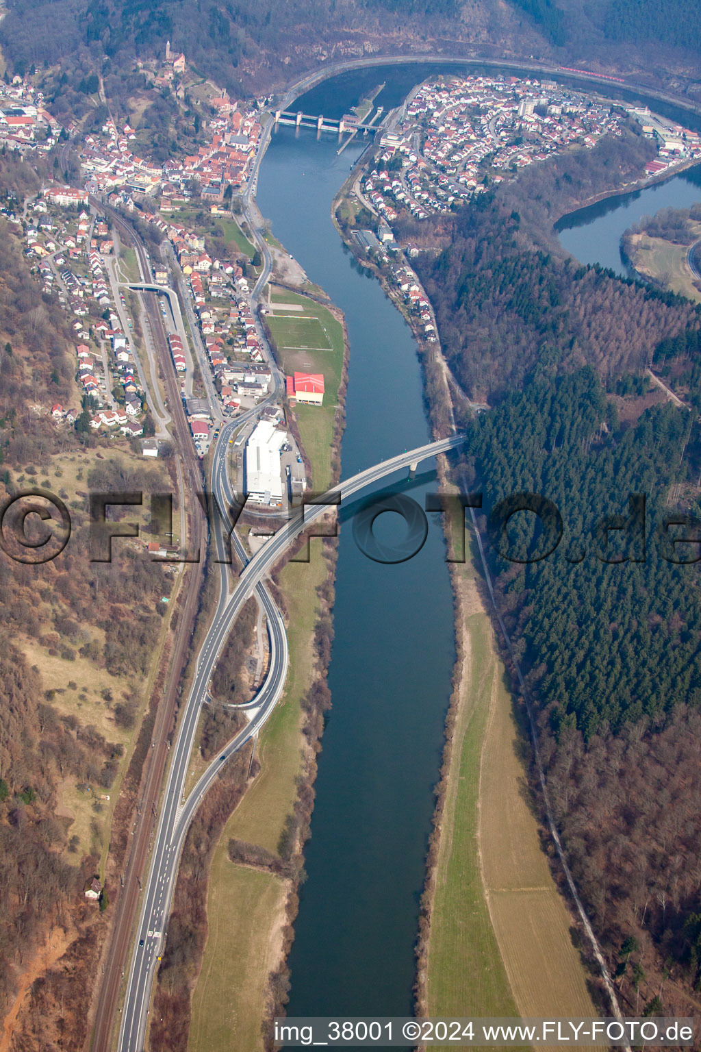 Photographie aérienne de Dans la boucle du Neckar à le quartier Ersheim in Hirschhorn dans le département Hesse, Allemagne