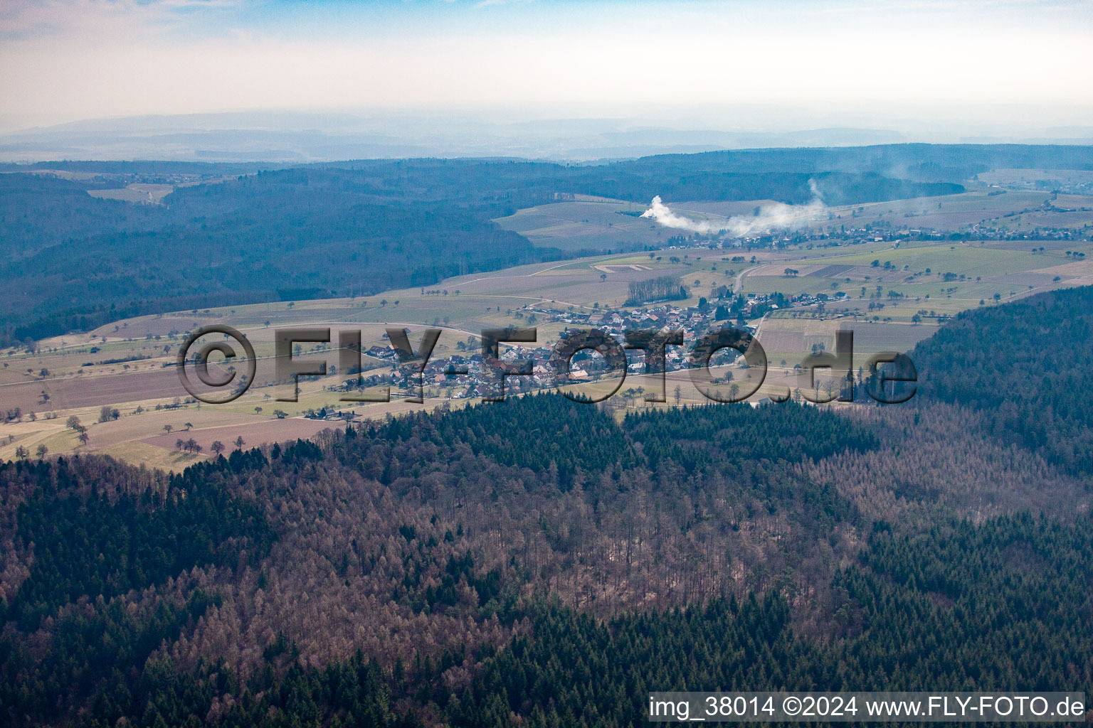 Vue aérienne de Moosbrunn dans le département Bade-Wurtemberg, Allemagne