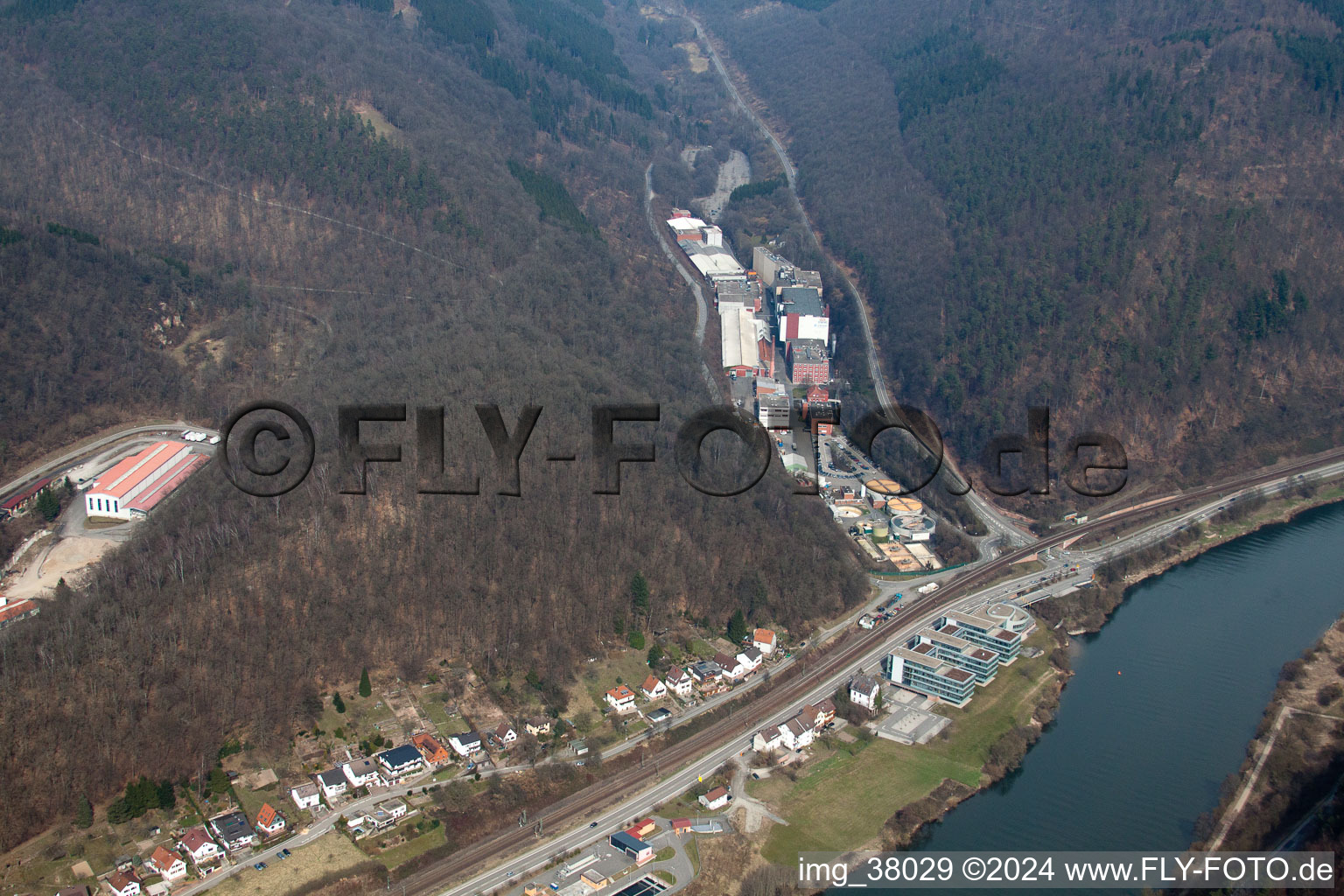 Vue aérienne de Scherer Rp GmbH à Eberbach dans le département Bade-Wurtemberg, Allemagne