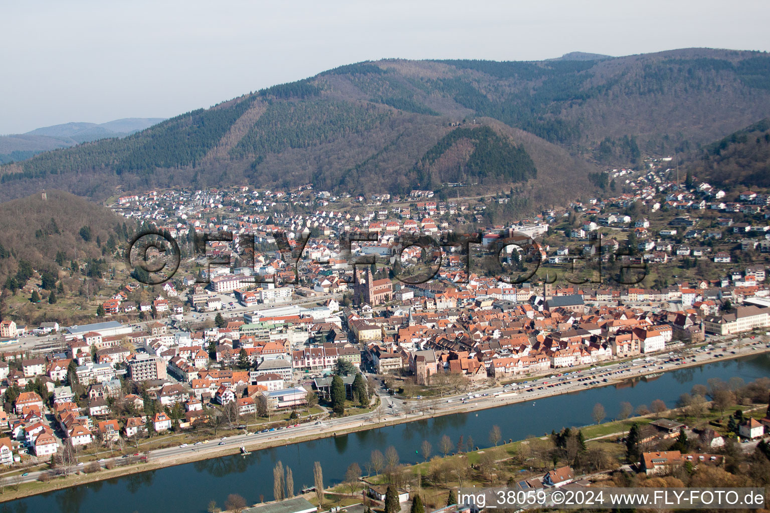 Eberbach dans le département Bade-Wurtemberg, Allemagne vue d'en haut