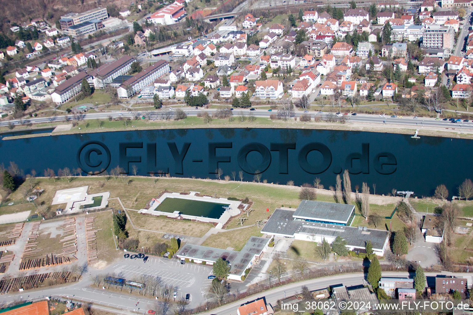 Vue d'oiseau de Eberbach dans le département Bade-Wurtemberg, Allemagne