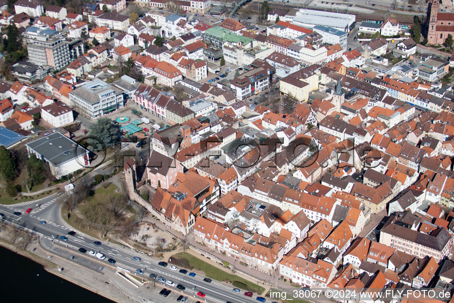 Enregistrement par drone de Eberbach dans le département Bade-Wurtemberg, Allemagne