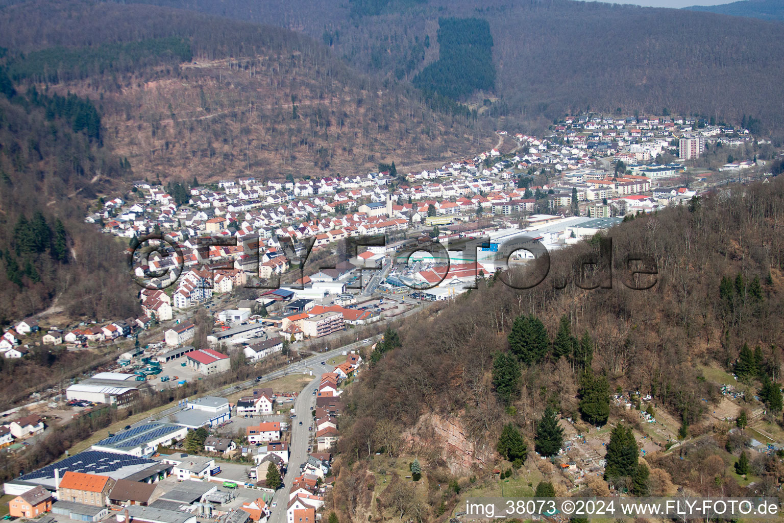 Eberbach dans le département Bade-Wurtemberg, Allemagne d'un drone