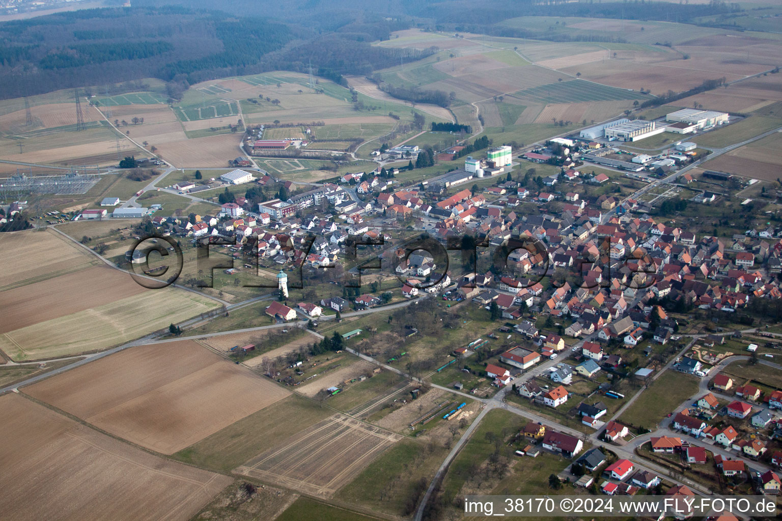 Vue oblique de Hüffenhardt dans le département Bade-Wurtemberg, Allemagne