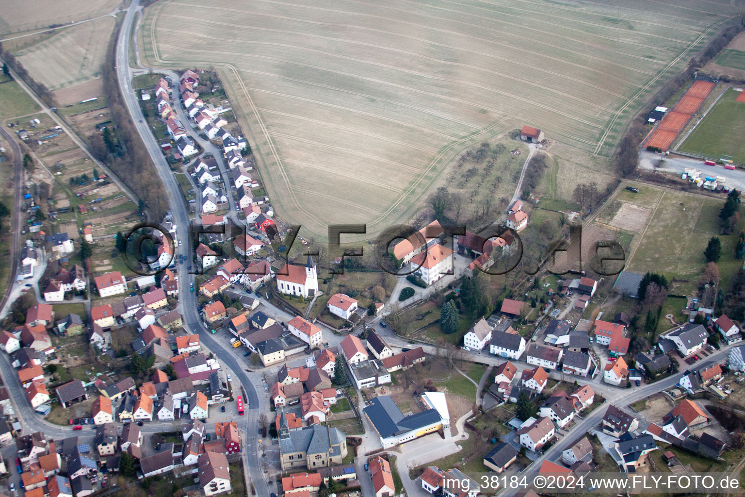 Vue aérienne de Schlossstr. à le quartier Obergimpern in Bad Rappenau dans le département Bade-Wurtemberg, Allemagne