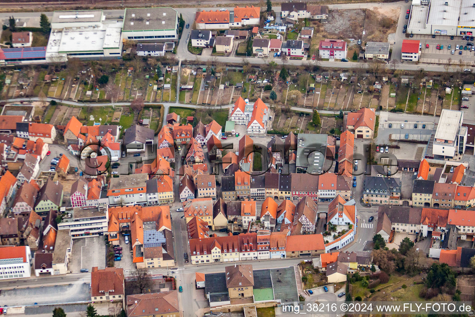 Eppingen dans le département Bade-Wurtemberg, Allemagne depuis l'avion