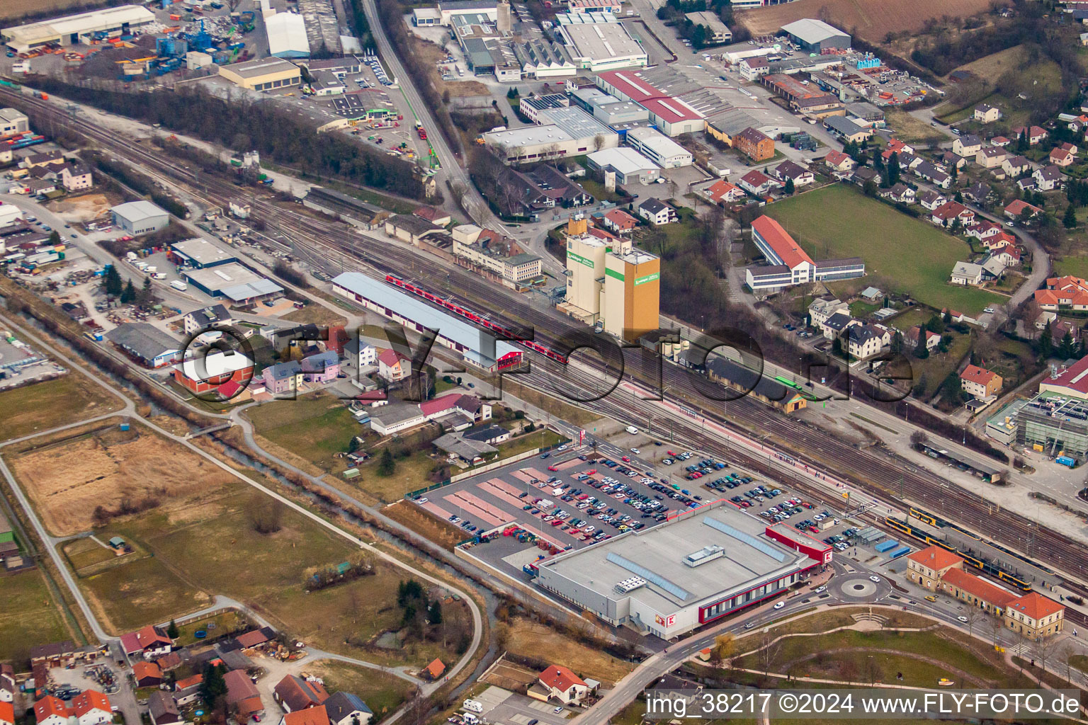 Vue d'oiseau de Eppingen dans le département Bade-Wurtemberg, Allemagne