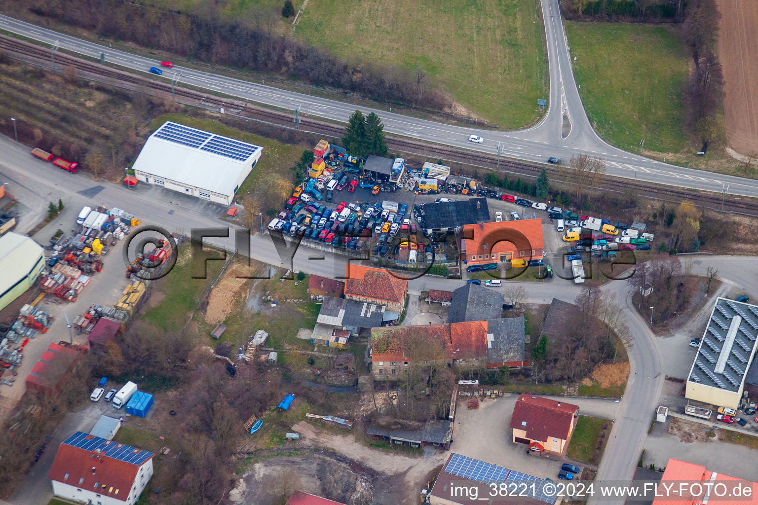 Vue aérienne de Recyclage de voitures Kaygun à Eppingen dans le département Bade-Wurtemberg, Allemagne