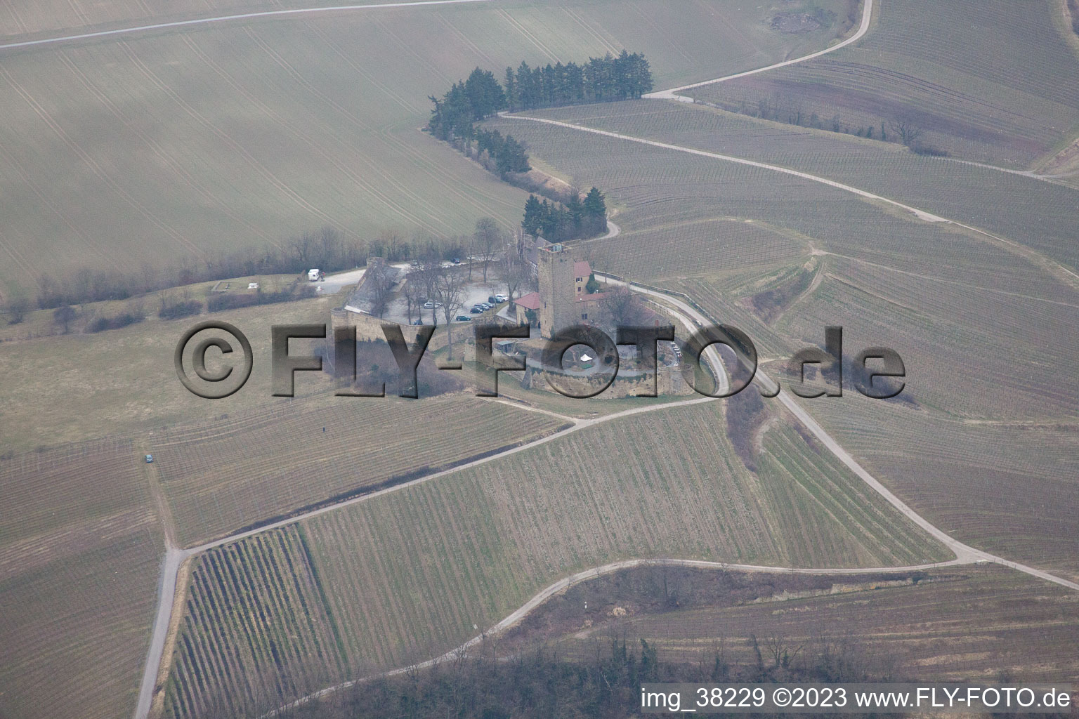 Vue aérienne de Château de Guttenberg à Sulzfeld dans le département Bade-Wurtemberg, Allemagne