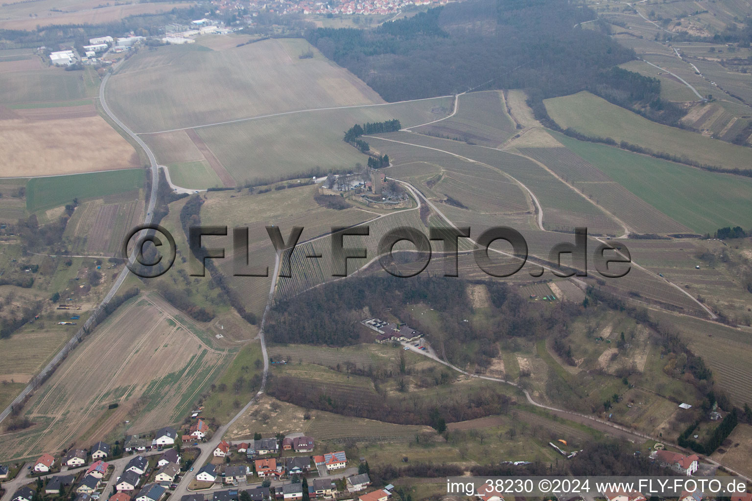 Vue aérienne de Château de Guttenberg à Sulzfeld dans le département Bade-Wurtemberg, Allemagne