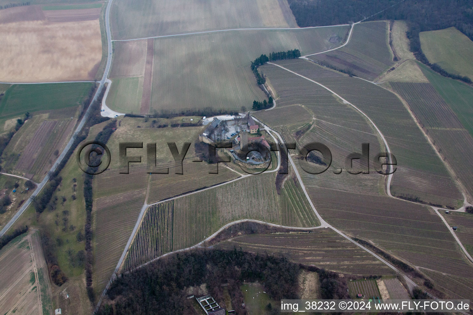 Vue oblique de Château de Guttenberg à Sulzfeld dans le département Bade-Wurtemberg, Allemagne