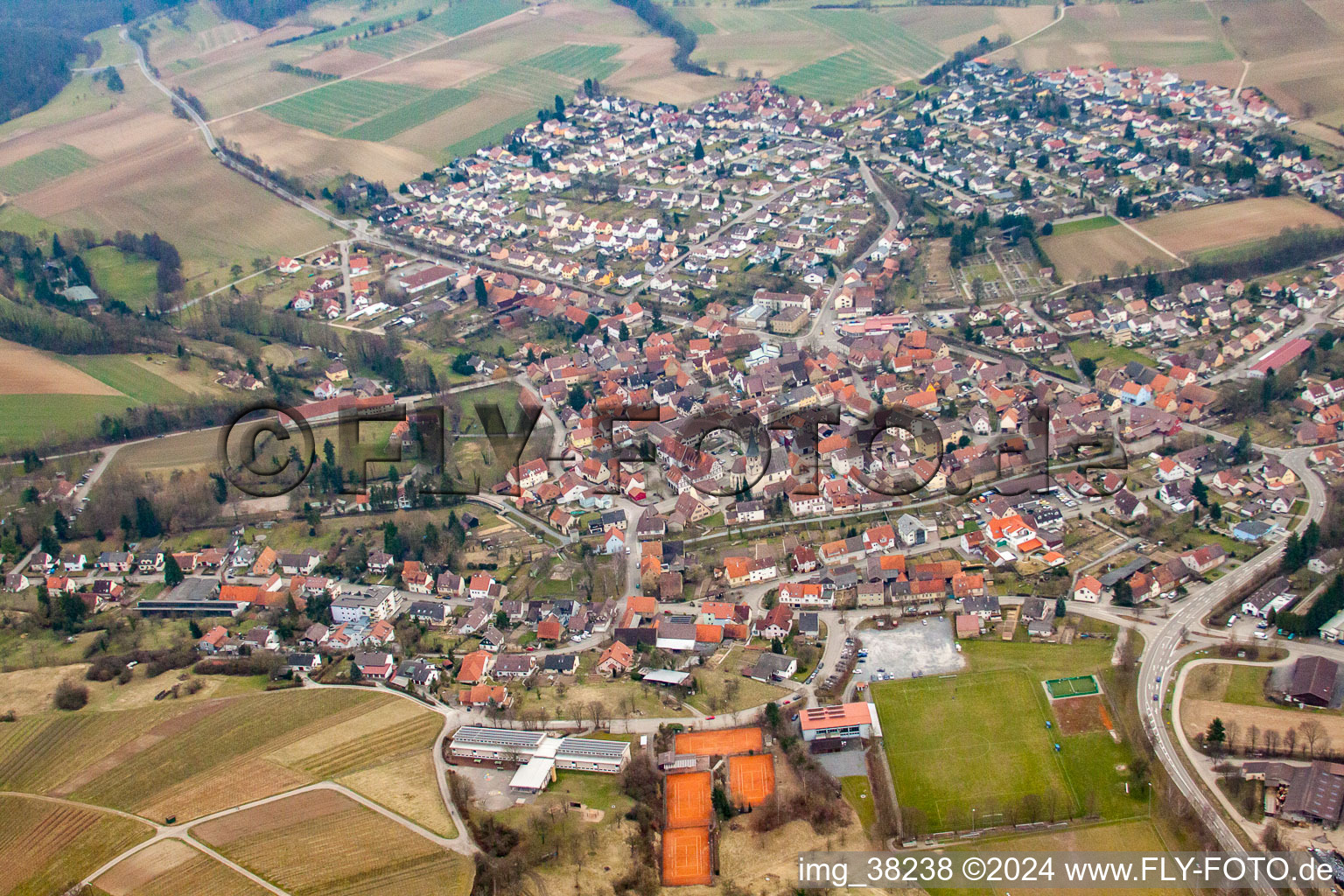 Vue aérienne de TSV Kürnbach e..V à Kürnbach dans le département Bade-Wurtemberg, Allemagne