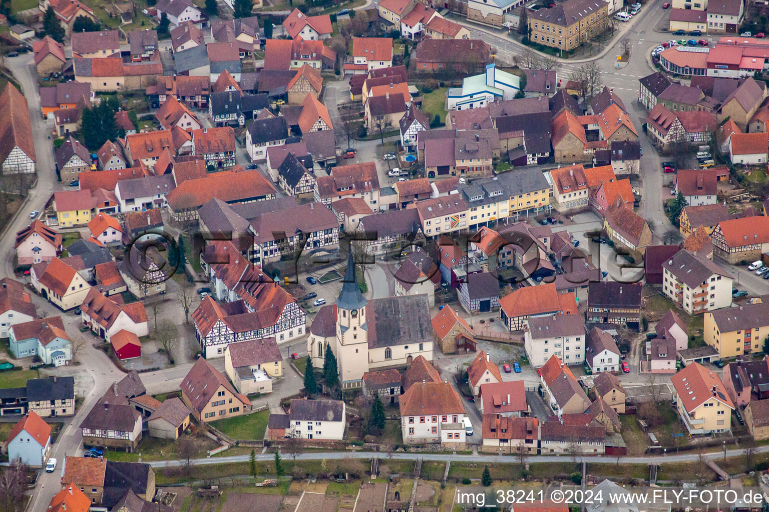 Vue aérienne de Pressoir à vin de Bade à Kürnbach dans le département Bade-Wurtemberg, Allemagne