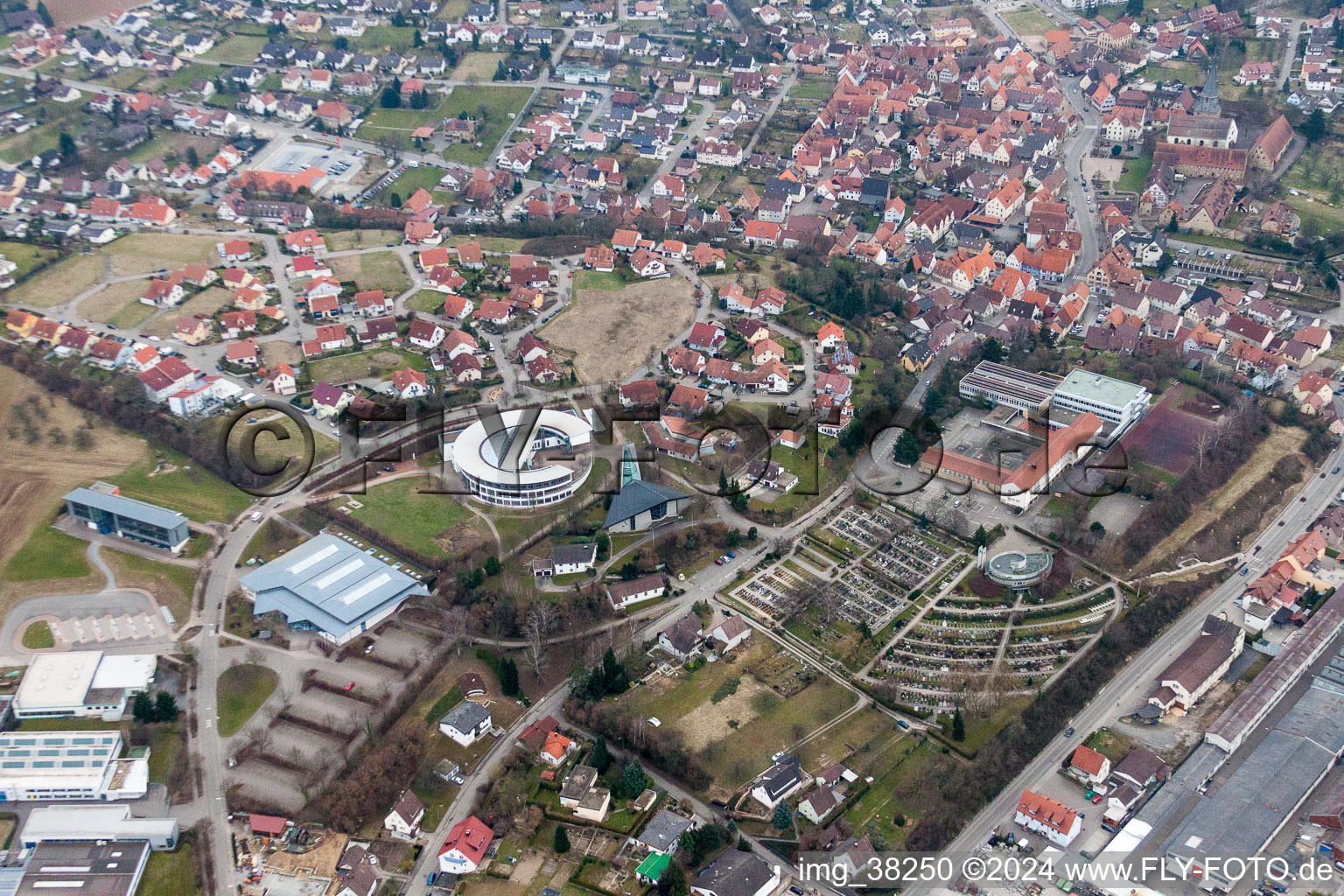 Photographie aérienne de Lycée Léopold-Feigenbutz à le quartier Unterderdingen in Oberderdingen dans le département Bade-Wurtemberg, Allemagne