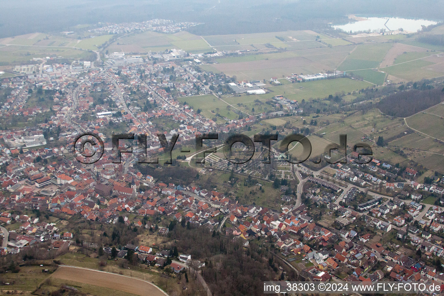 Weingarten dans le département Bade-Wurtemberg, Allemagne vue d'en haut