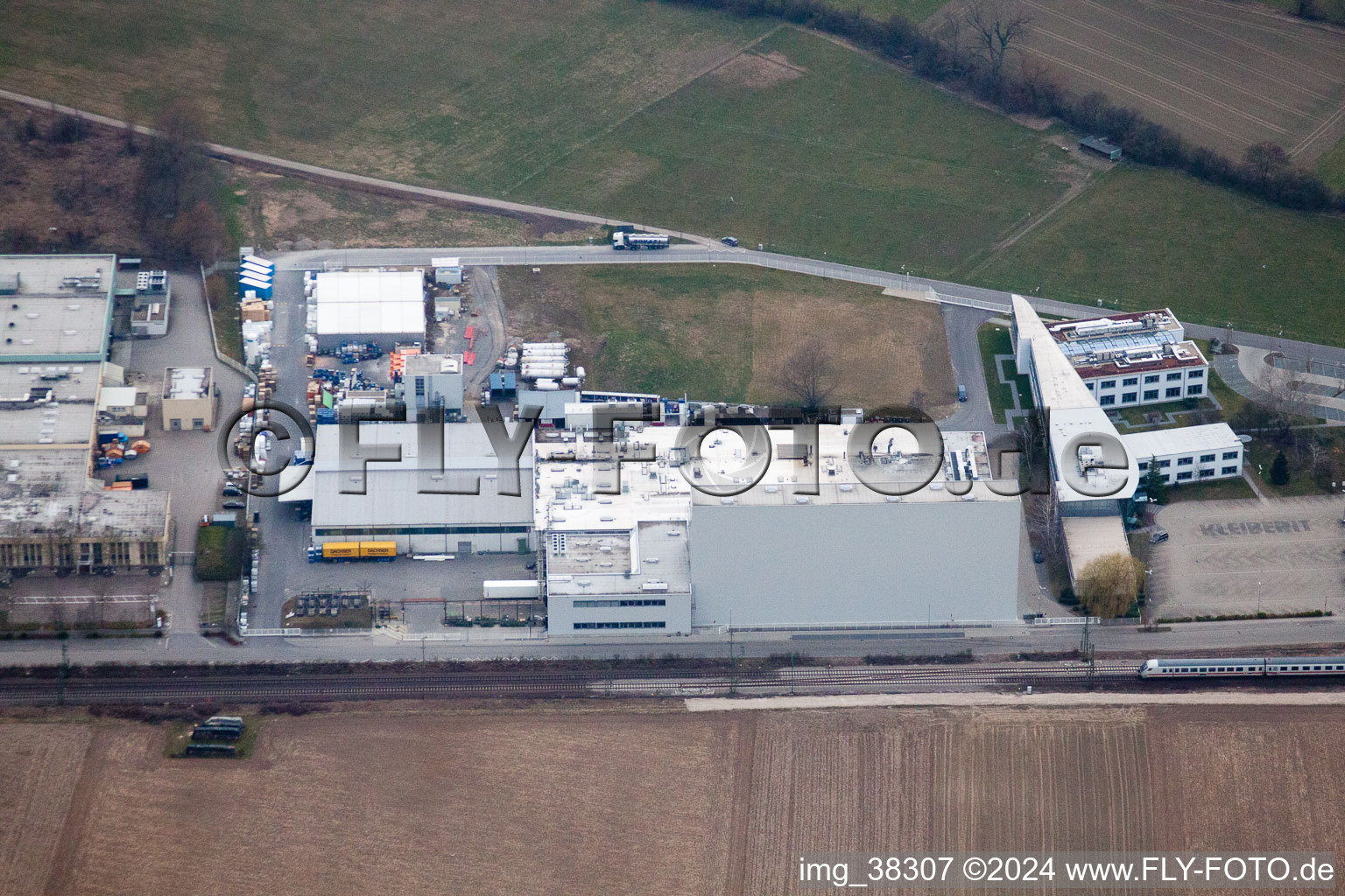 Weingarten dans le département Bade-Wurtemberg, Allemagne vue du ciel