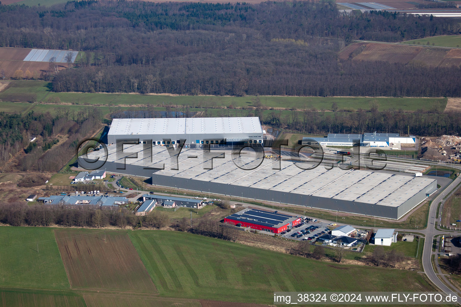 Vue aérienne de Minderlachen, zone industrielle Horst, Gazeley Logistic à le quartier Minderslachen in Kandel dans le département Rhénanie-Palatinat, Allemagne