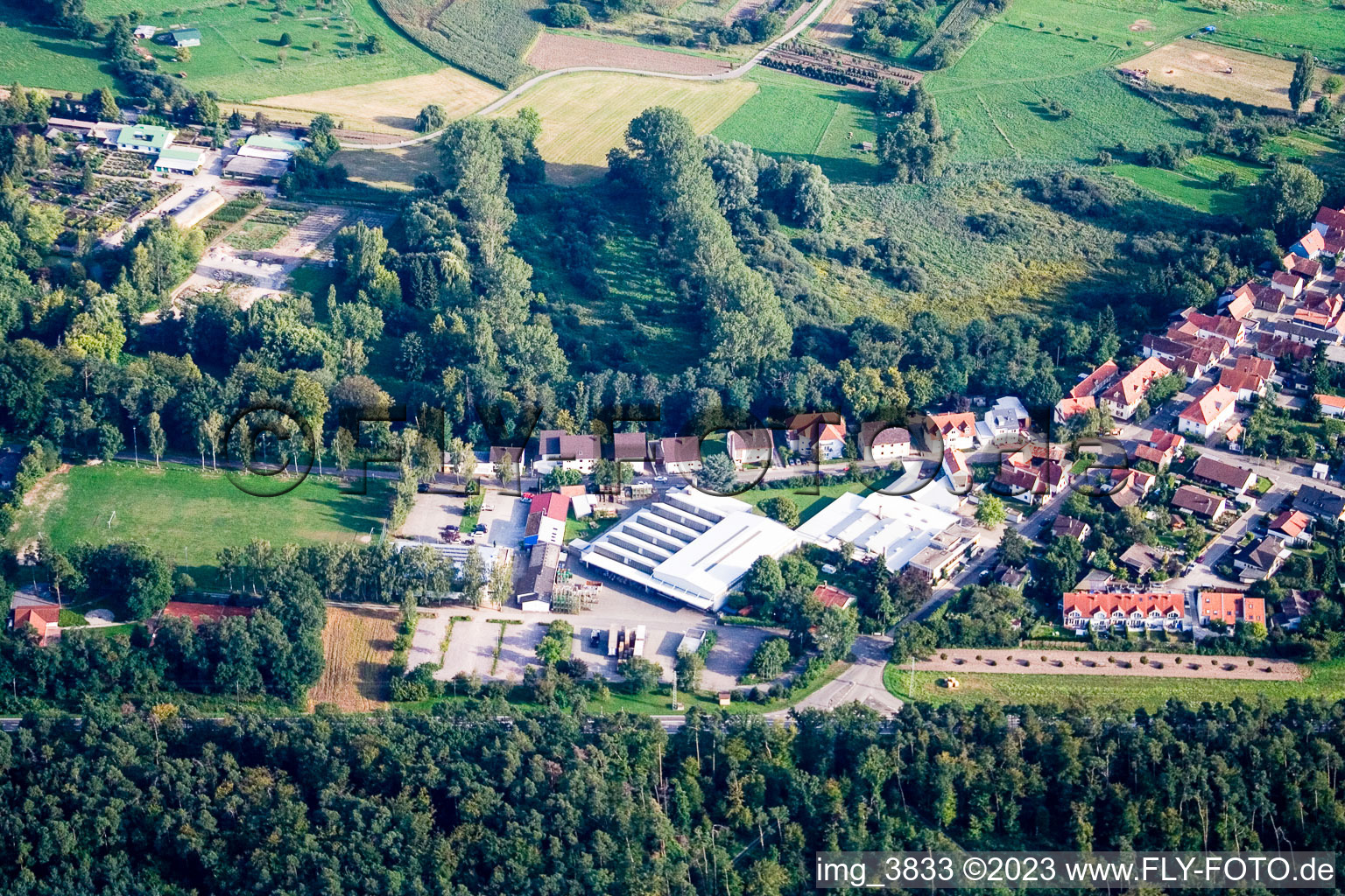 Vue aérienne de Installations sportives à Berg dans le département Rhénanie-Palatinat, Allemagne