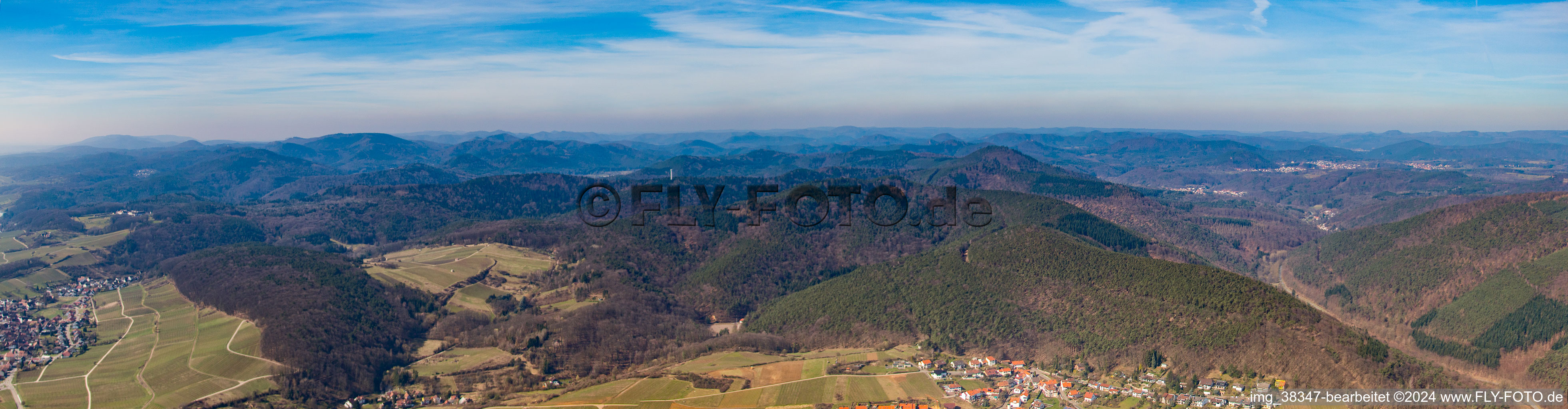 Vue aérienne de Panorama de la région et des environs sur le Haardtrand à le quartier Gleiszellen in Gleiszellen-Gleishorbach dans le département Rhénanie-Palatinat, Allemagne