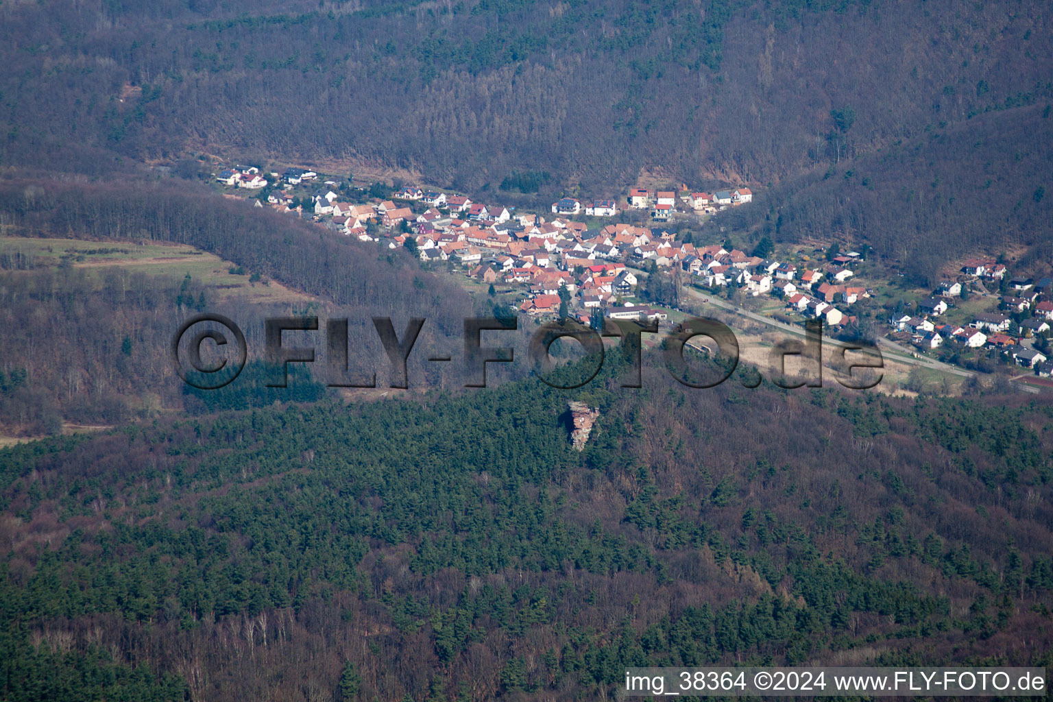 Image drone de Waldrohrbach dans le département Rhénanie-Palatinat, Allemagne