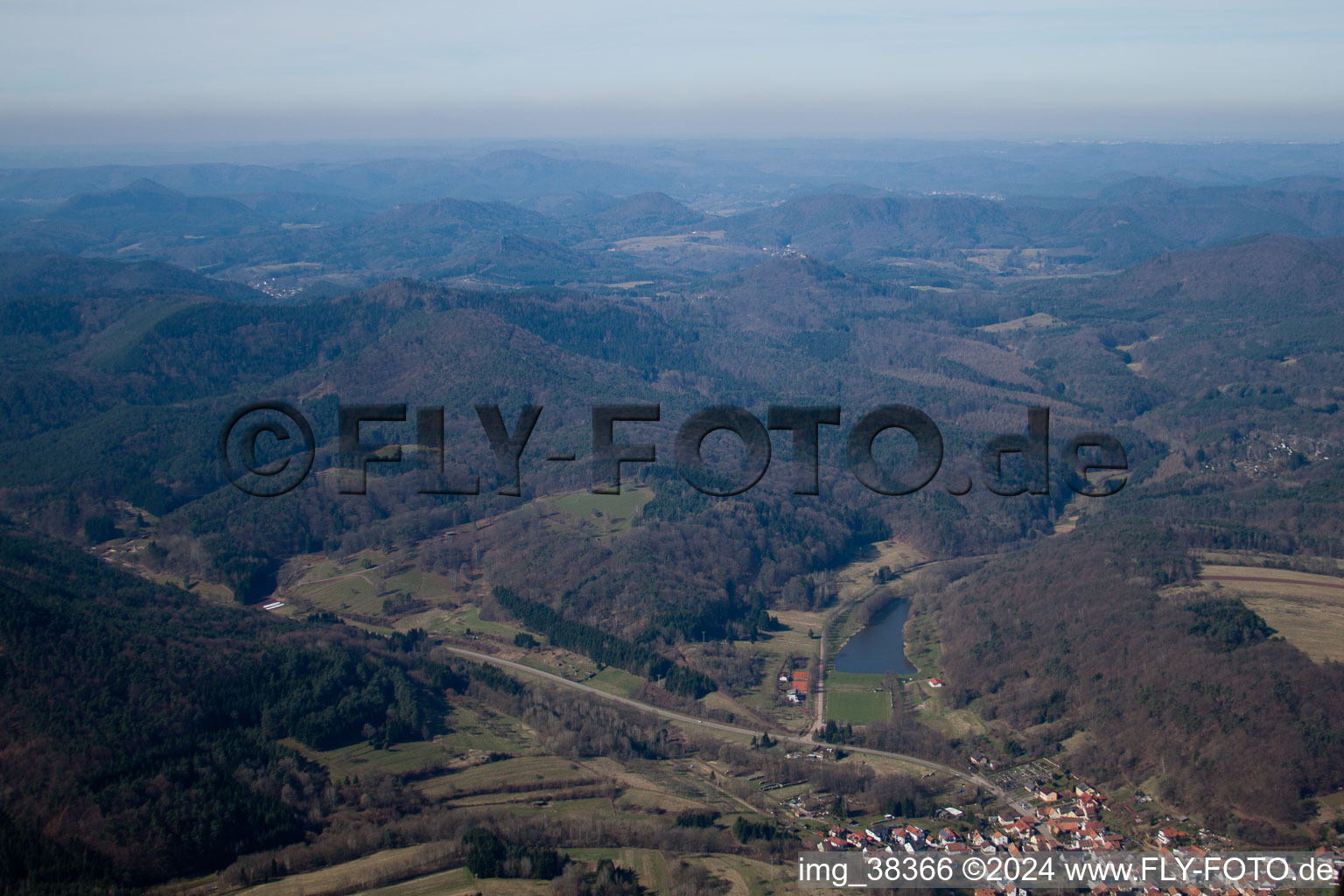 Silz dans le département Rhénanie-Palatinat, Allemagne du point de vue du drone