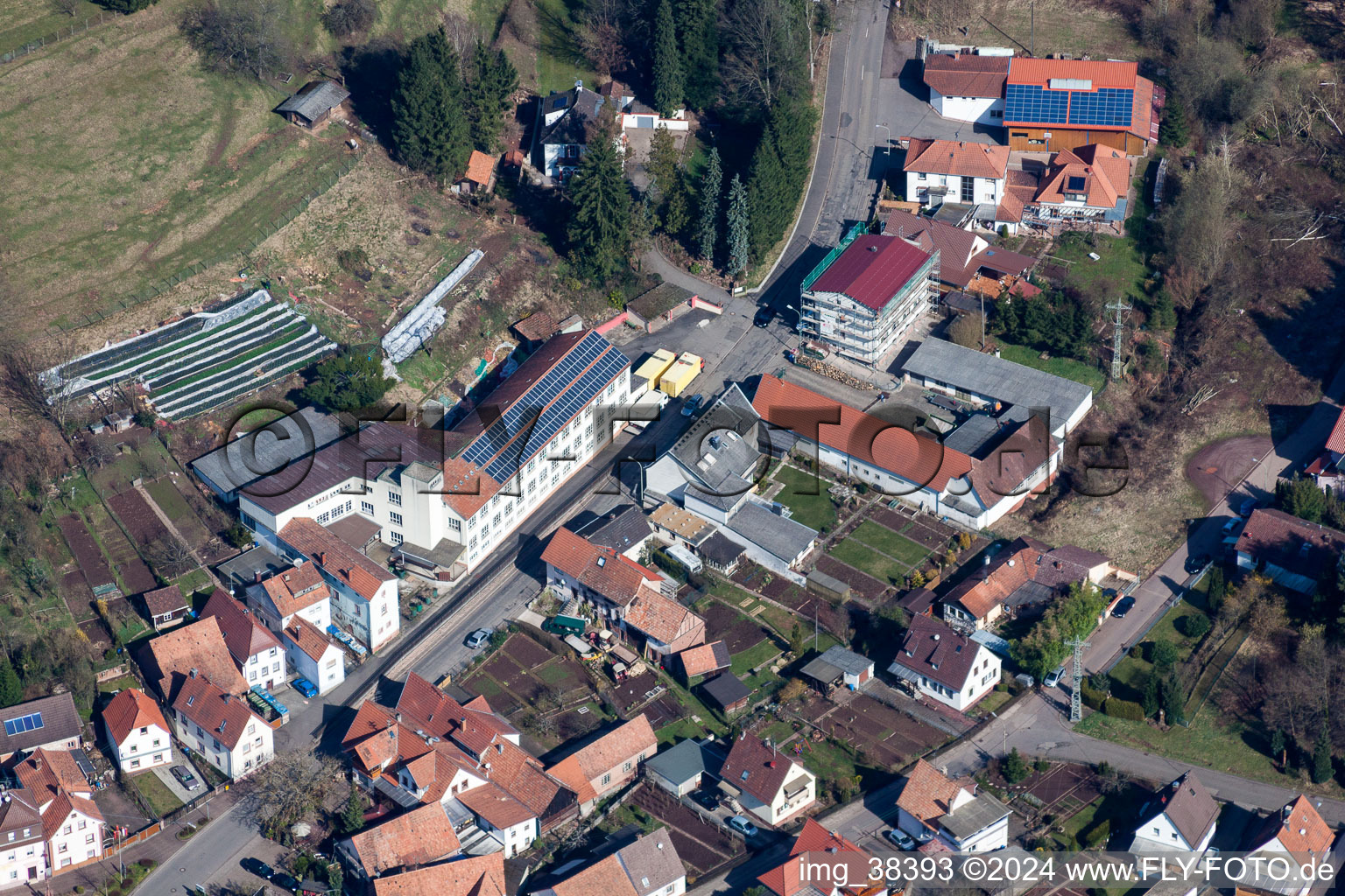 Vue aérienne de Site de l'ancienne usine de chaussures à Schwanheim dans le département Rhénanie-Palatinat, Allemagne