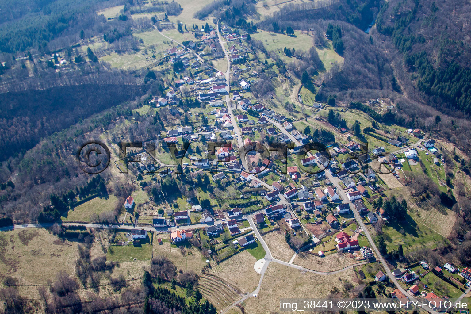 Vue aérienne de Hilst dans le département Rhénanie-Palatinat, Allemagne
