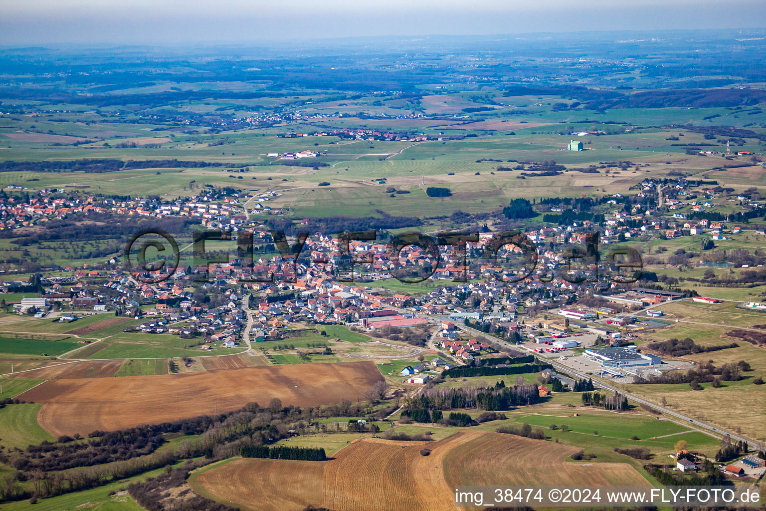 Vue aérienne de Rohrbach-lès-Bitche dans le département Moselle, France