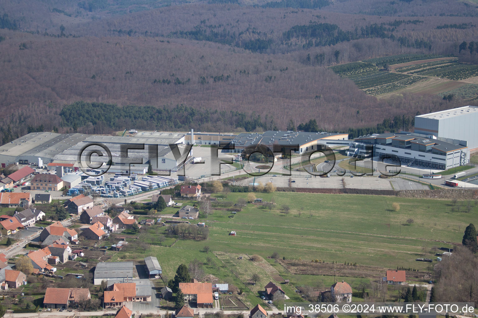 Vue d'oiseau de Petersbach dans le département Bas Rhin, France