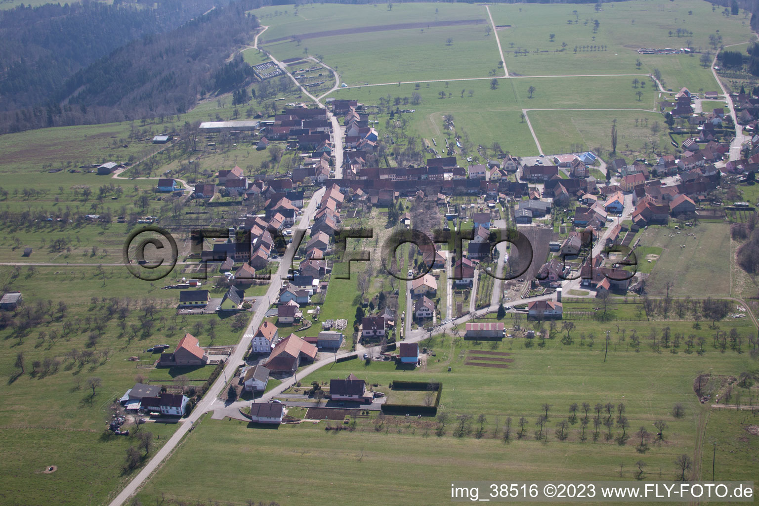 Vue aérienne de Schœnbourg dans le département Bas Rhin, France
