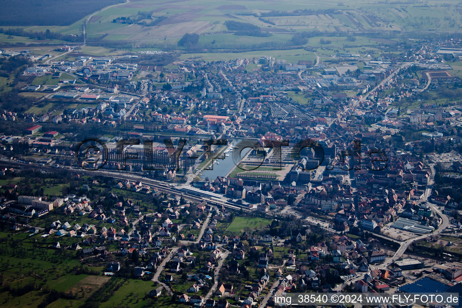 Saverne dans le département Bas Rhin, France depuis l'avion