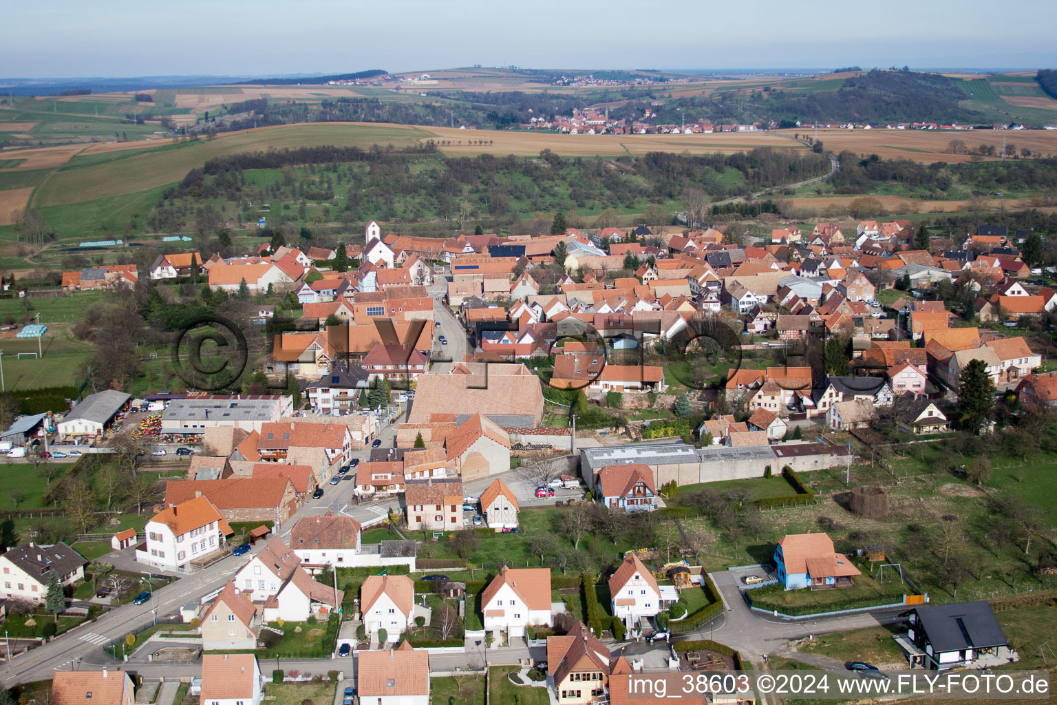 Vue aérienne de Ringendorf dans le département Bas Rhin, France