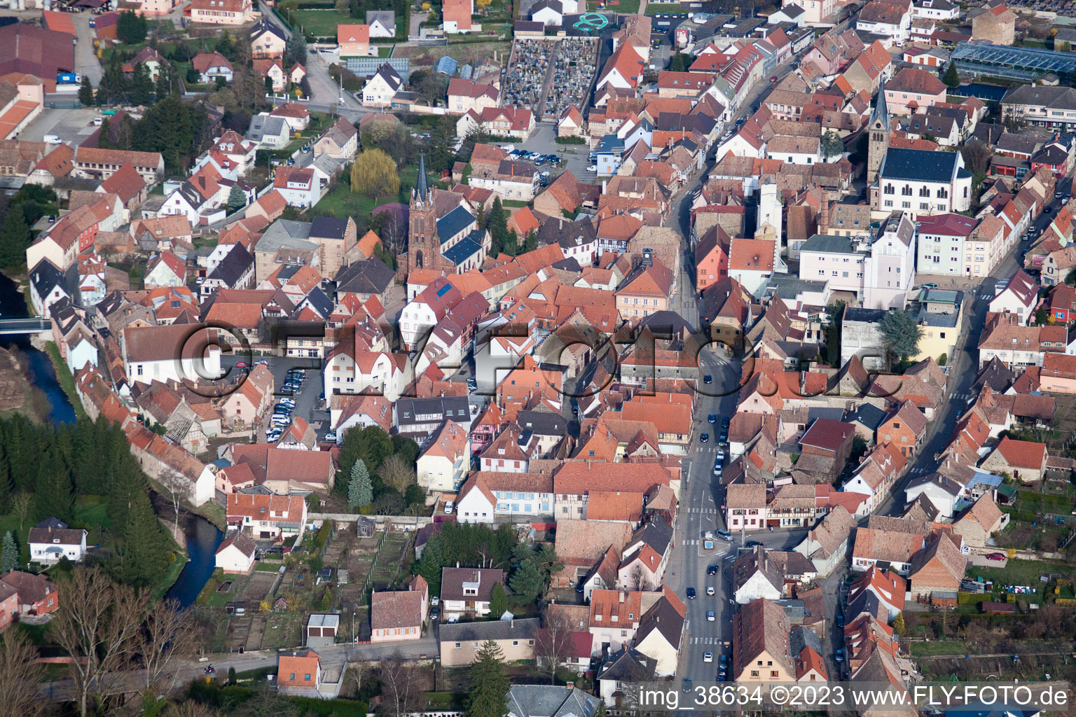 Photographie aérienne de Pfaffenhoffen dans le département Bas Rhin, France