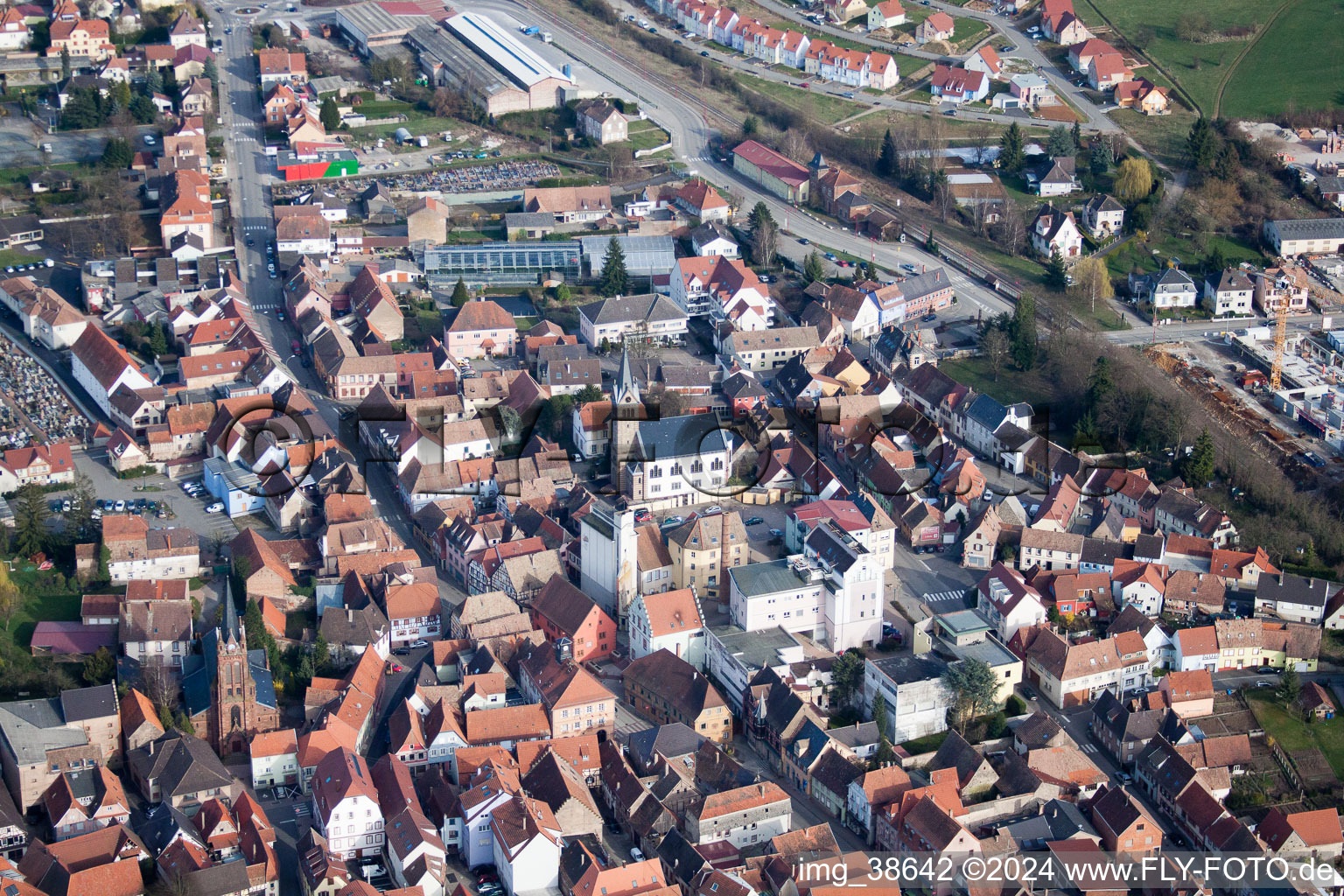 Vue d'oiseau de Pfaffenhoffen dans le département Bas Rhin, France