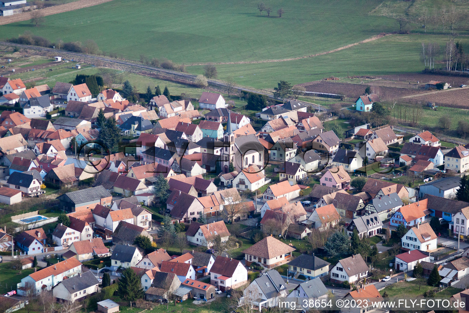 Vue oblique de Pfaffenhoffen dans le département Bas Rhin, France